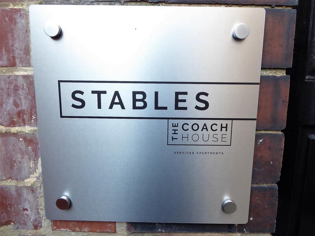 Stables At The Coach House Apartments Leeds  Exterior photo